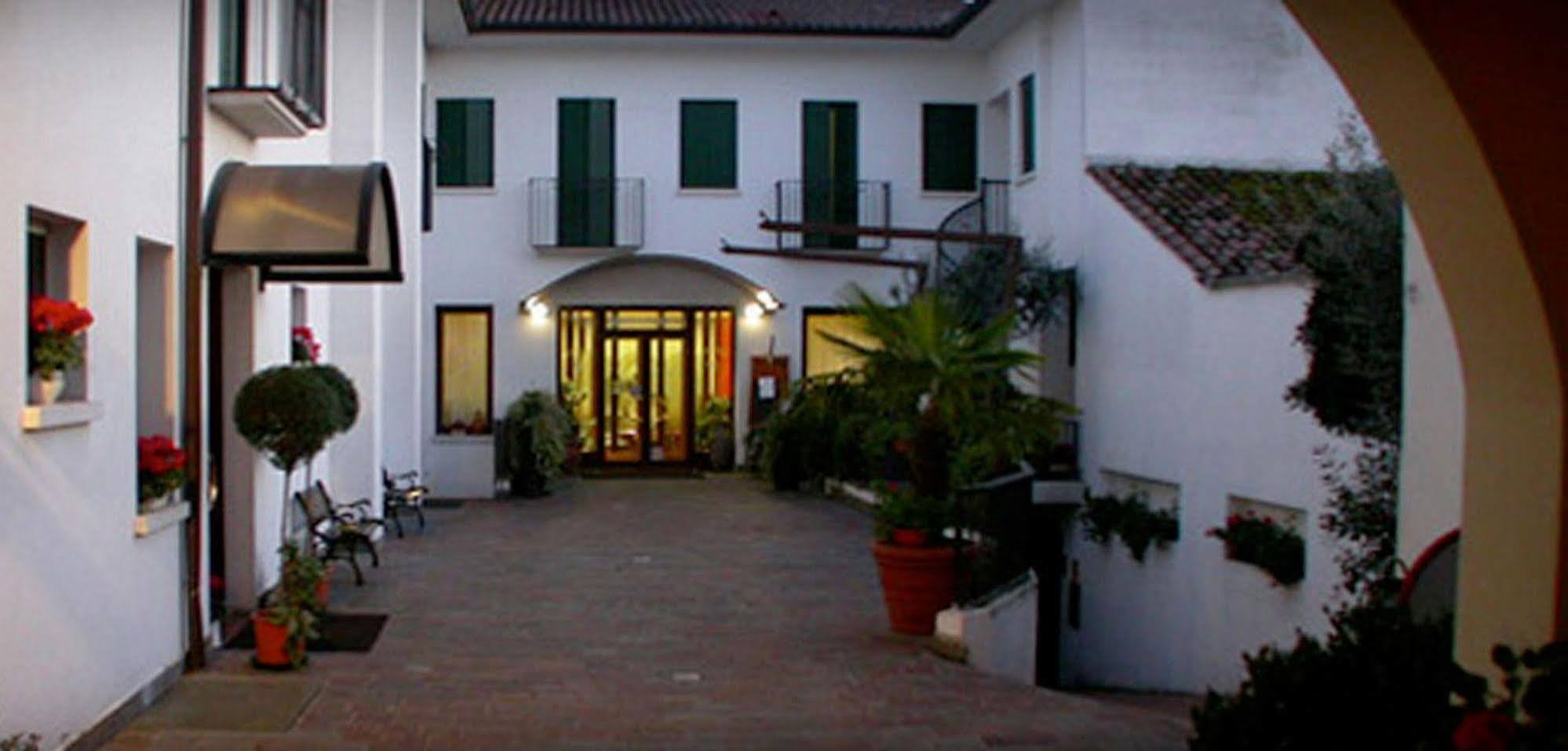 Albergo Alla Speranza Castelfranco Veneto Exteriör bild